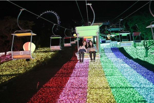 『山梨銘菓「桔梗信玄餅」詰め放題と約600万球の輝き「さがみ湖イルミリオン」』【イオン笠間・友部 出発】1